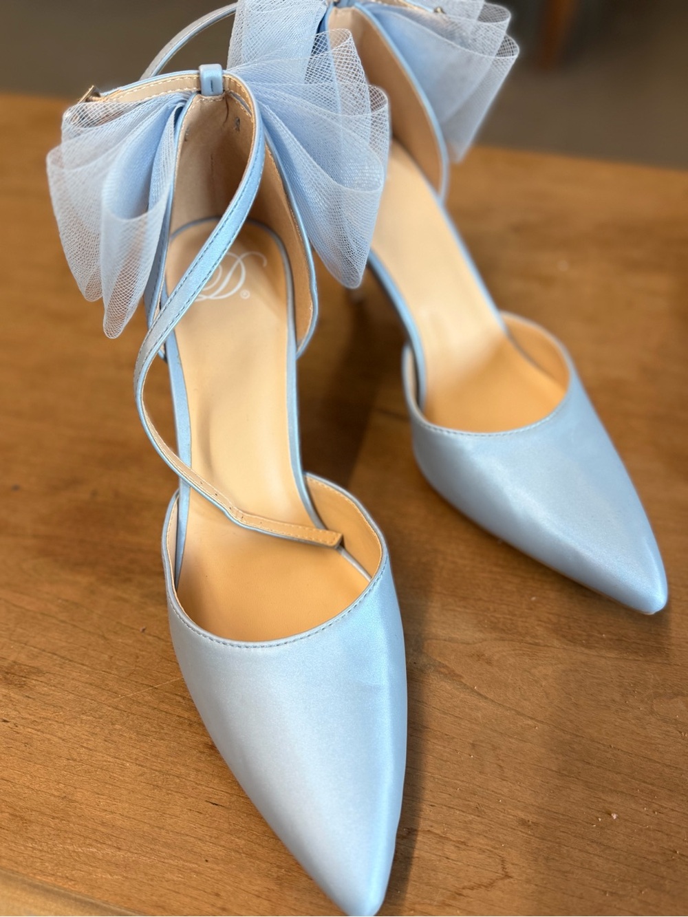 My delicious shoes Light Blue Satin Pointed Toe Heels with Tulle Bow